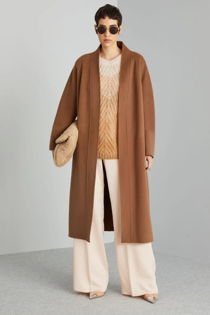 Cappotto in panno con cintura